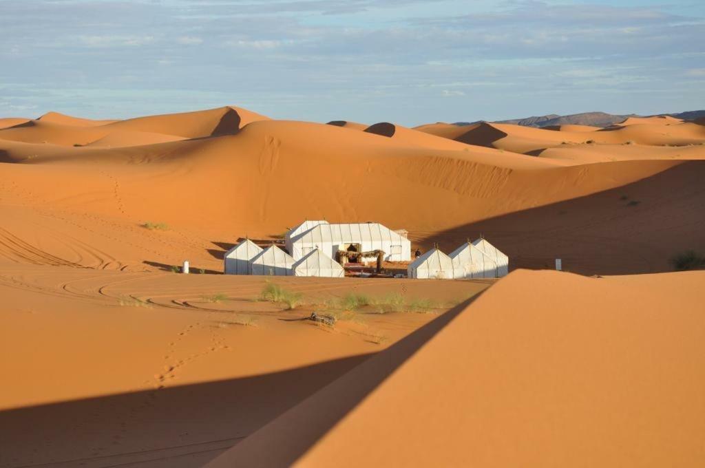 Luxury Maktoub Hotel Merzouga Exterior photo